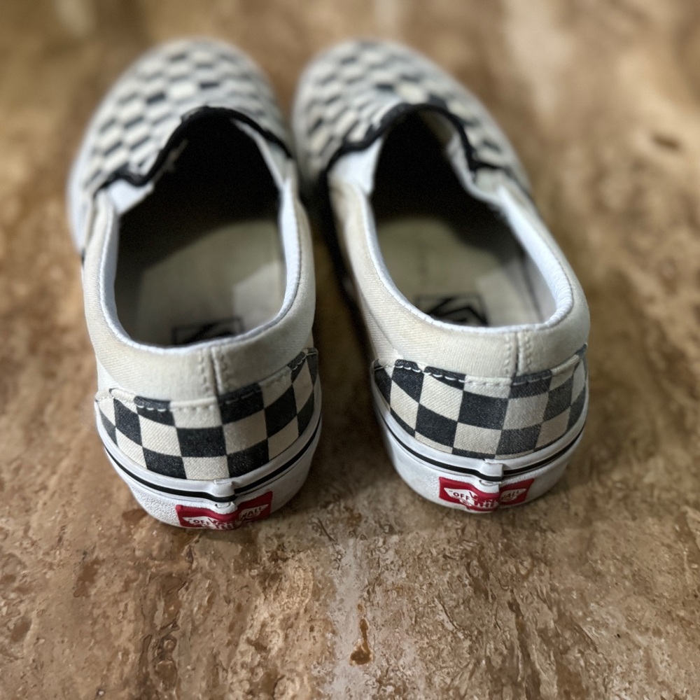 Vans - Picture 3 of 4